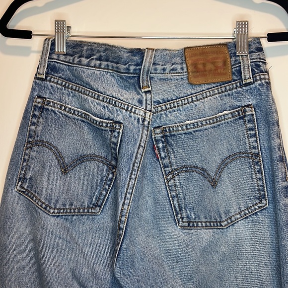 Levis Wedgie Jeans made with White Oak Cone Denim Sz 26 - Picture 8 of 13